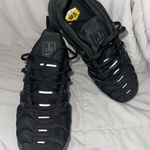 Air VaporMax Plus Triple black men size US 8